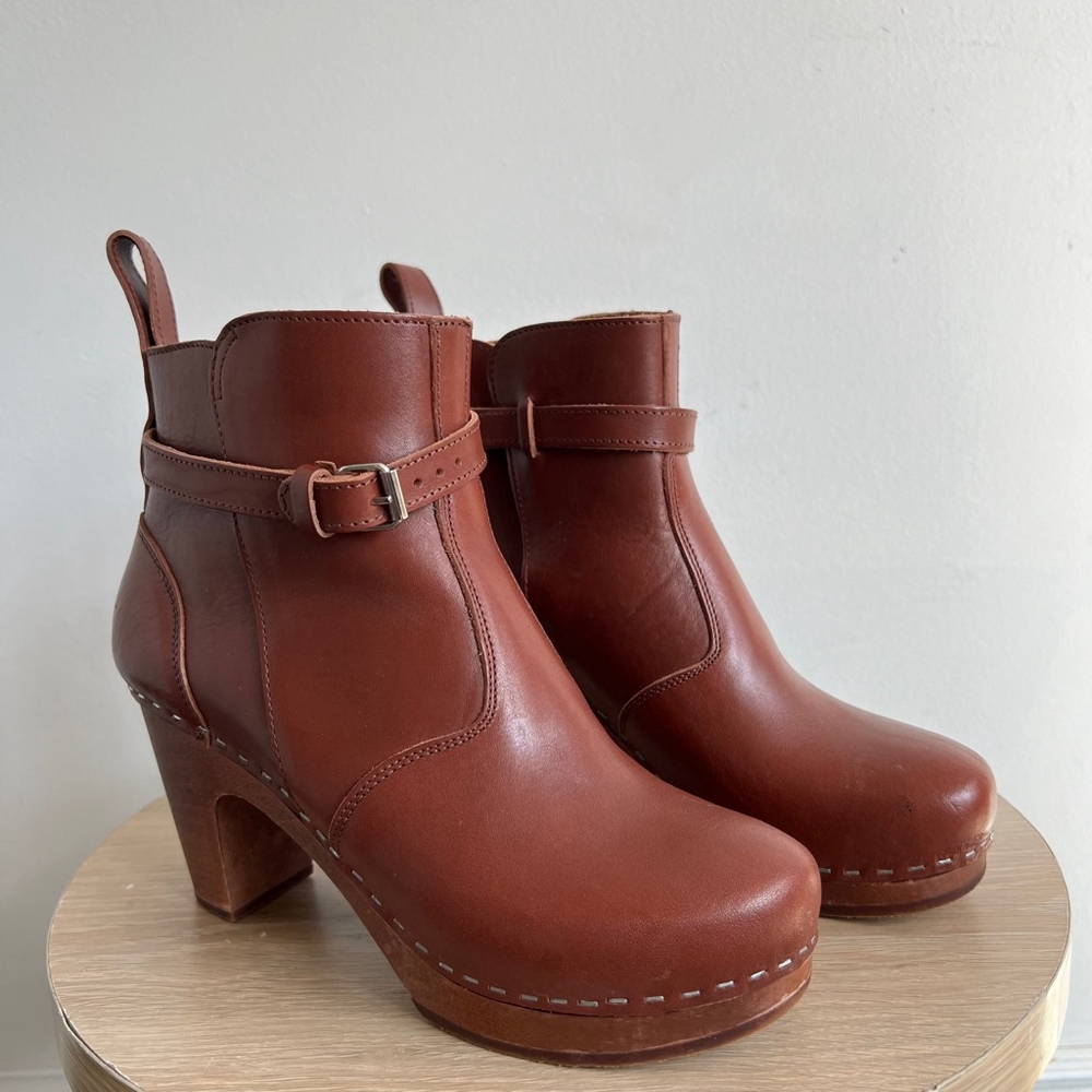 Hasbeens Brown Leather Clog Boots Size 8
